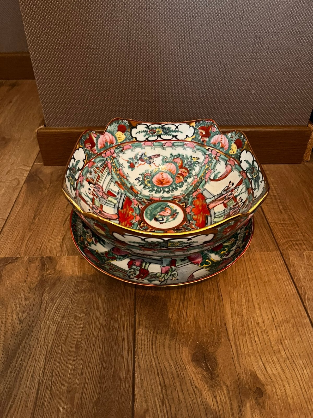 Antieken Chinese schaal met bord, Ophalen of Verzenden