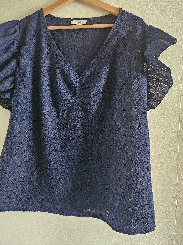 Te koop mouwloos blousje, Blauw, Maat 46/48 (XL) of groter, Ophalen of Verzenden, Zo goed als nieuw