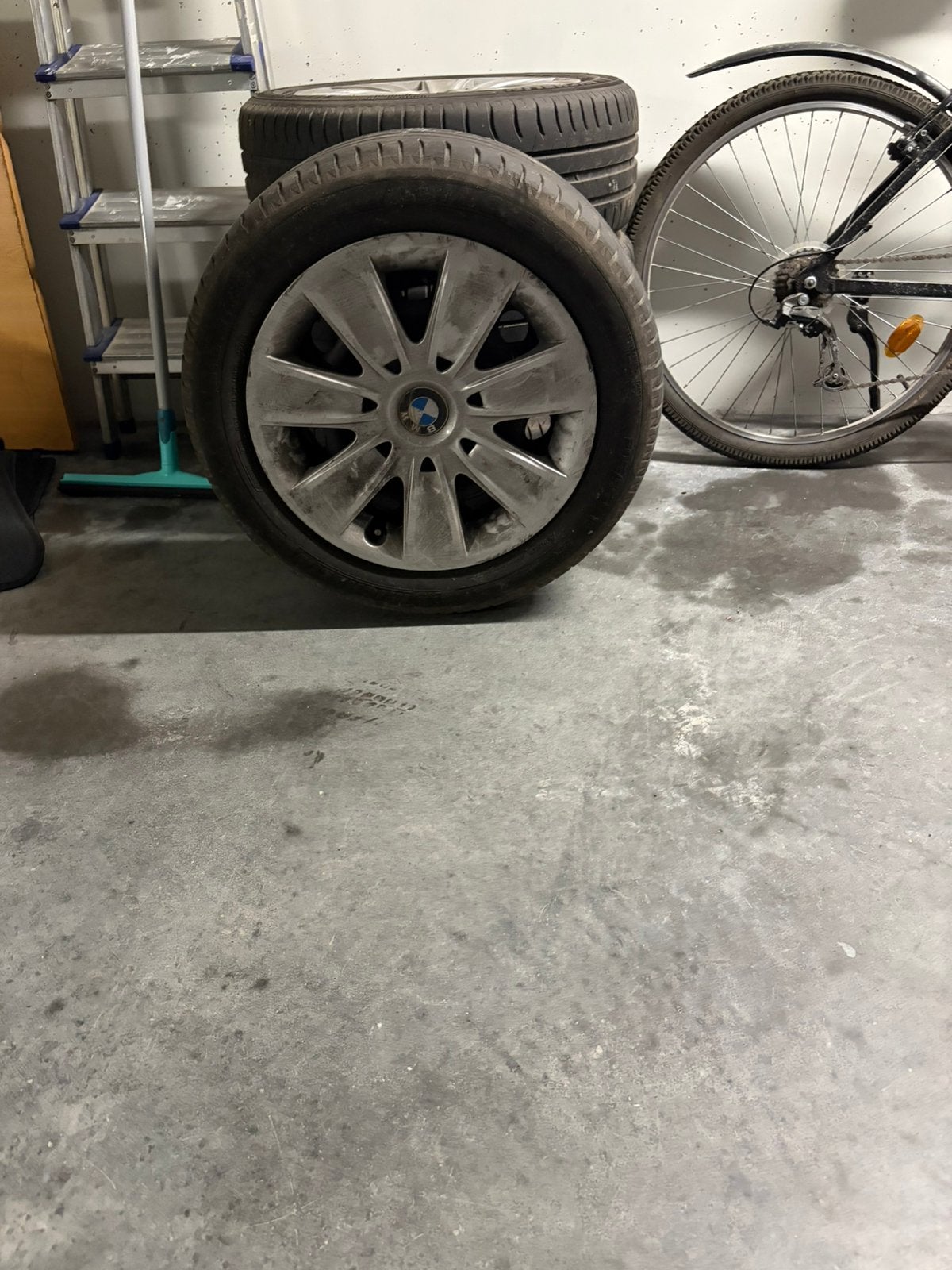 Set BMW banden E90 goede staat gewoon vuil, Auto-onderdelen, Banden en Velgen, Ophalen, Gebruikt, 16 inch, Banden en Velgen