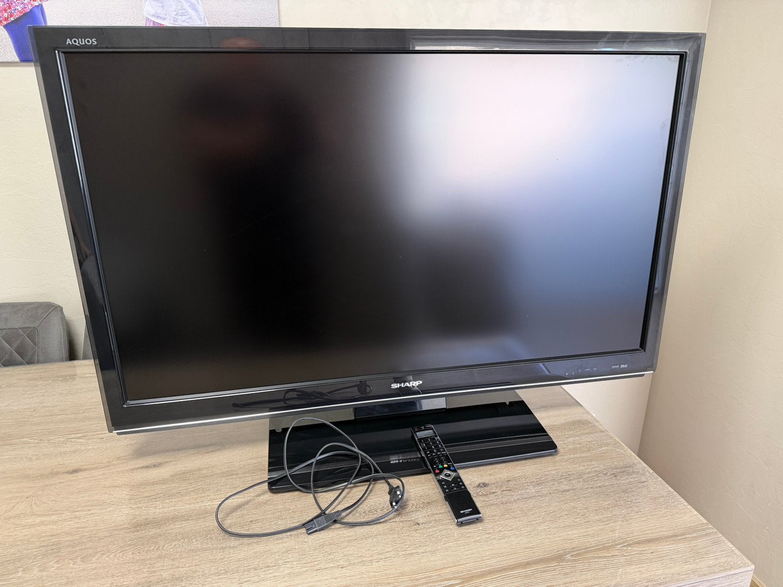 Tv Sharp 117cm, Audio, Tv en Foto, Ophalen, Zo goed als nieuw, Sharp