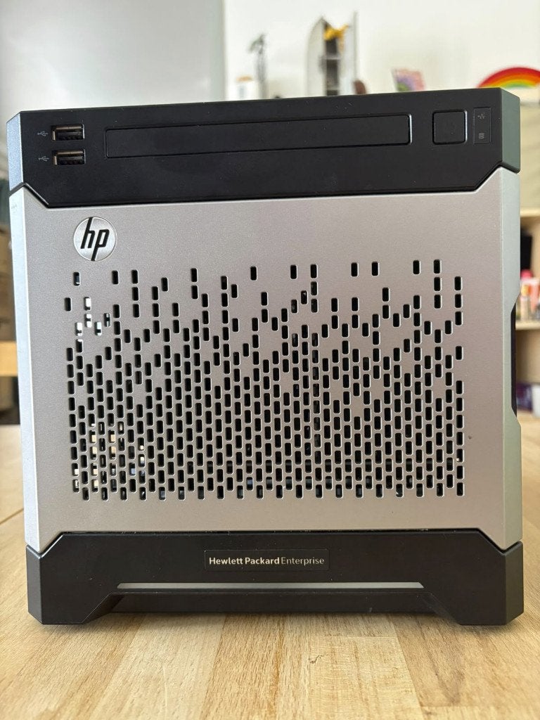 HP ProLiant MicroServer Gen8 – Serveur NAS / Home Server, Enlèvement ou Envoi, Comme neuf, 1 TB, 4 GB