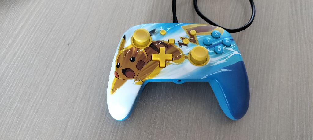 Controller Pikachu Nintendo switch, Enlèvement, Utilisé, Switch Original