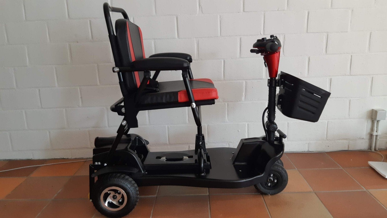 scootmobiel batterij defekt, 10 km/u of minder, Zo goed als nieuw, 15 km of minder, Ophalen