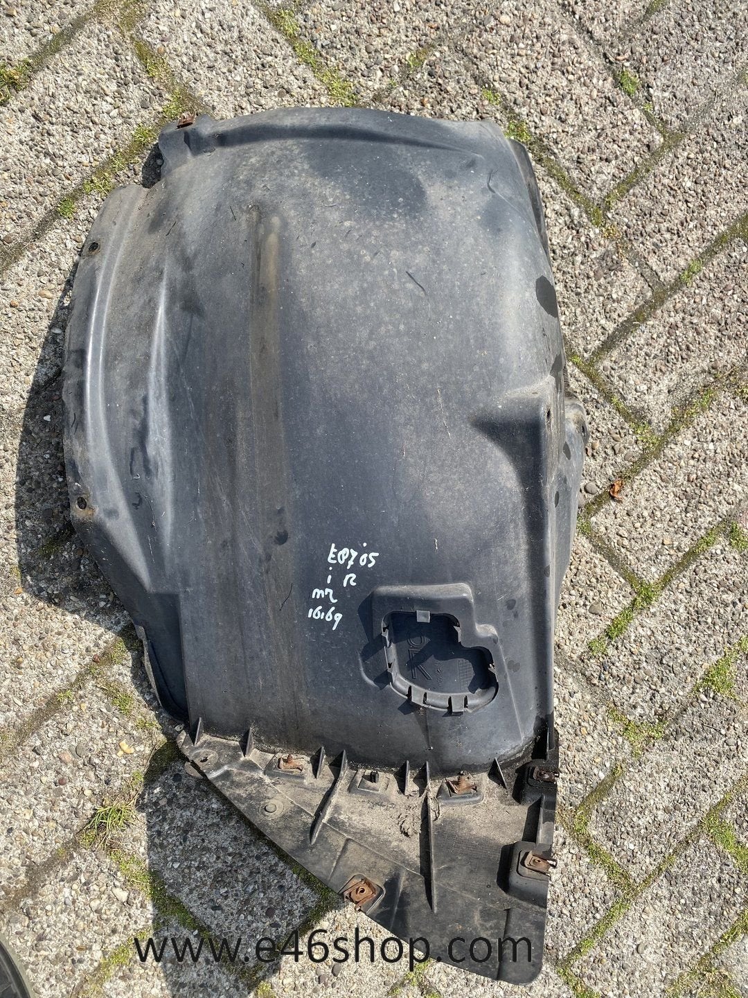 MODDERKUIP WIELKUIP 1 SERIE E87 RECHTS VOOR, -, Utilisé, -, Enlèvement ou Envoi