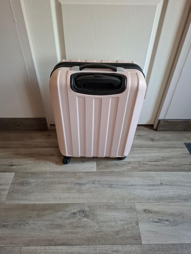 Valise cabine 4 roulettes, Bijoux, Sacs & Beauté, Valises, Utilisé, Plastique dur, 50 à 60 cm, Moins de 35 cm, Poignée extensible