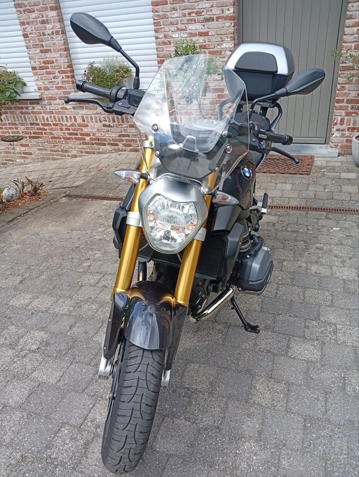 BMW R1200R LC slechts 5700 km, Motoren, Motoren | BMW, Particulier, 2 cilinders, Handvatverwarming