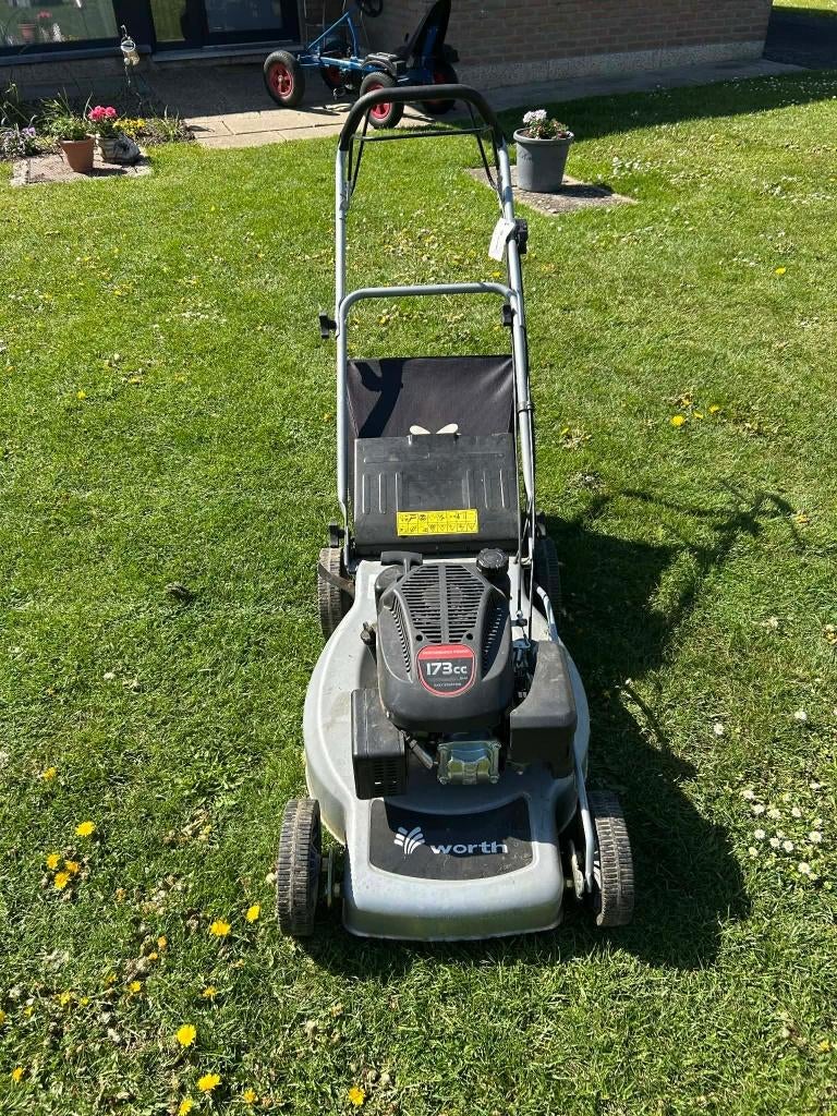 grasmaaier worth zelftrekker, Jardin & Terrasse, Tondeuses à gazon, Utilisé, Tondeuses à gazon à essence, 50 cm ou plus, Tondeuse rotative