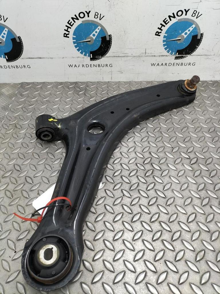 FORD PUMA TITANNIUM DRAAGARM ONDER RV 2022, Ophalen of Verzenden, Gebruikt, Stiba lid