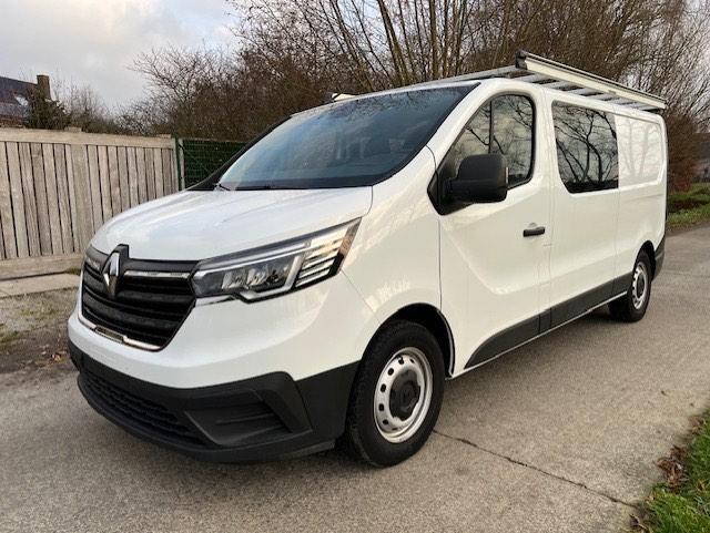 Renault Trafic 2.0 diesel AUT dub cab 6PL H1L2 MET 58.000km, Auto's, Bestelwagens en Lichte vracht, Automaat, Stof, Renault, Wit