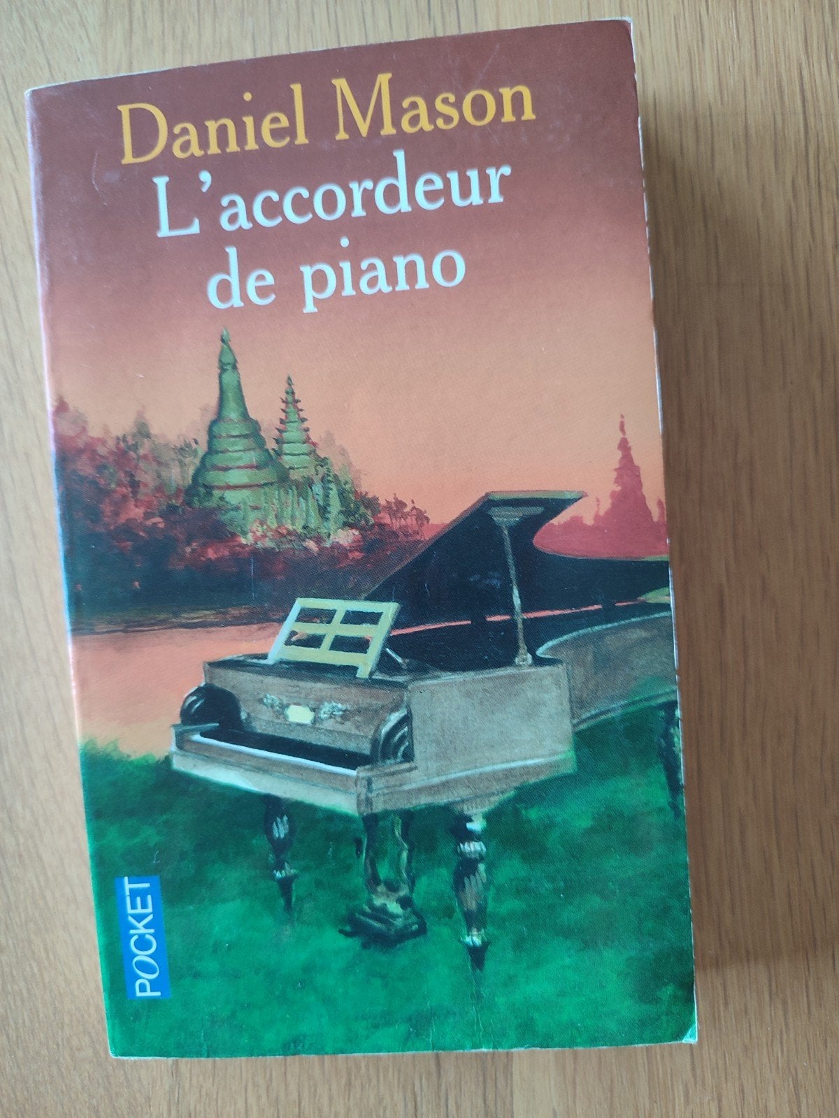 Daniel Mason : l'accordeur de piano, Ophalen