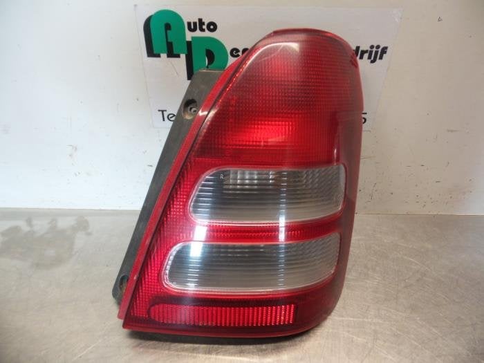 Achterlicht rechts van een Daihatsu Gran Move, Auto-onderdelen, Gebruikt, Daihatsu, -, -