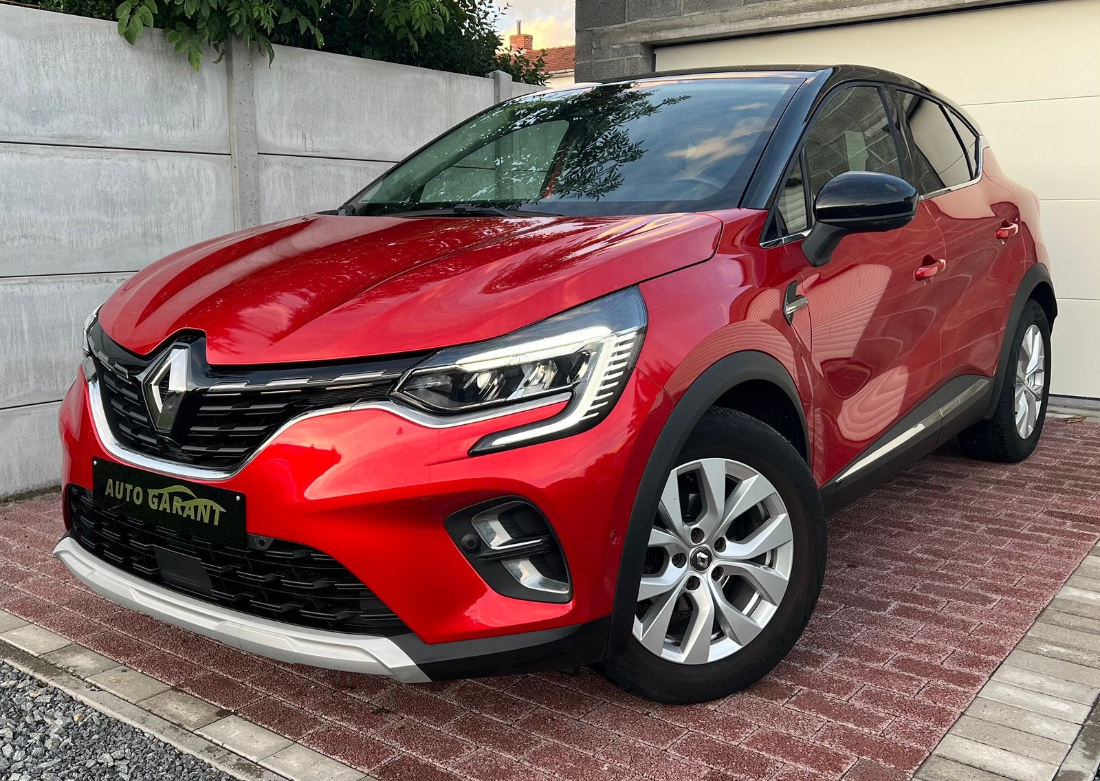 Renault Captur 1.33TCe, Auto's, Renault, Automaat, Monovolume, 4 cilinders, https://public.car-pass.be/vhr/fcad384a-1a8c-4d4b-816f-c7b80f3aaf8f