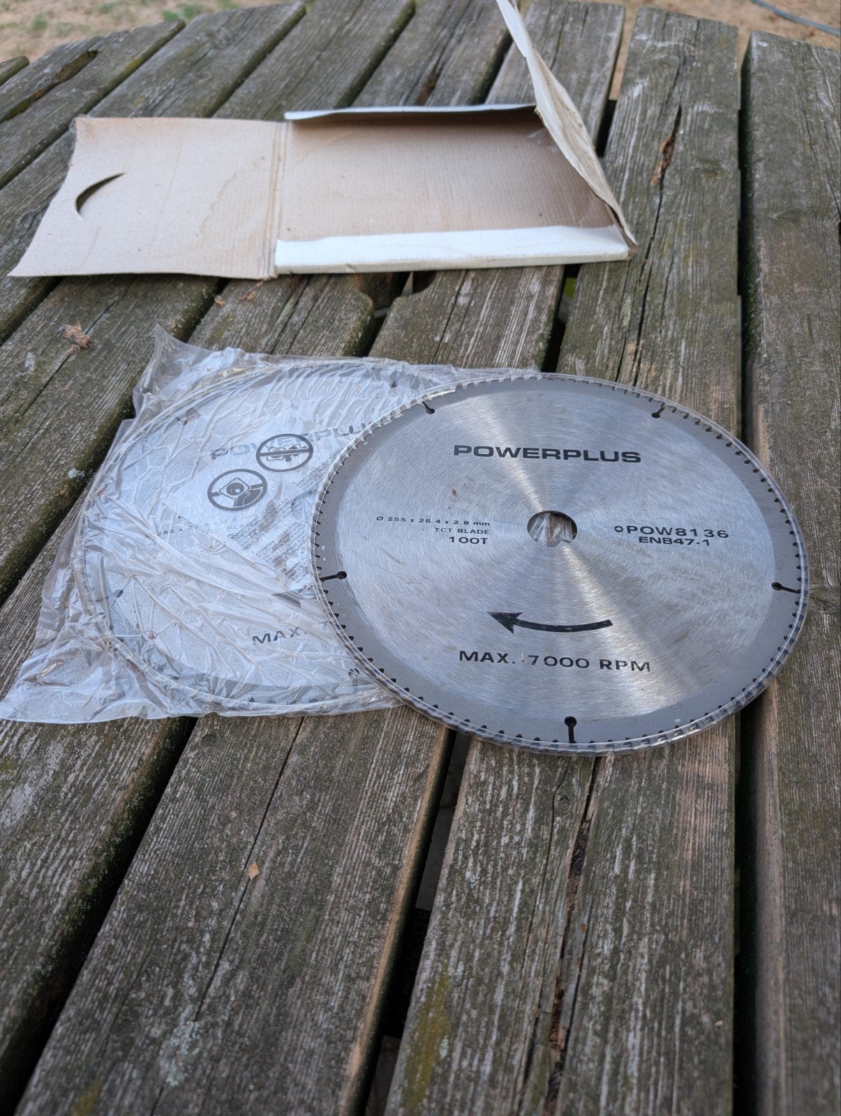 2 Cirkelzaagbladen powerplus 255x25.4x2.8, asgat 25mm, 100T, Bricolage & Construction, Outillage | Pièces de machine & Accessoires