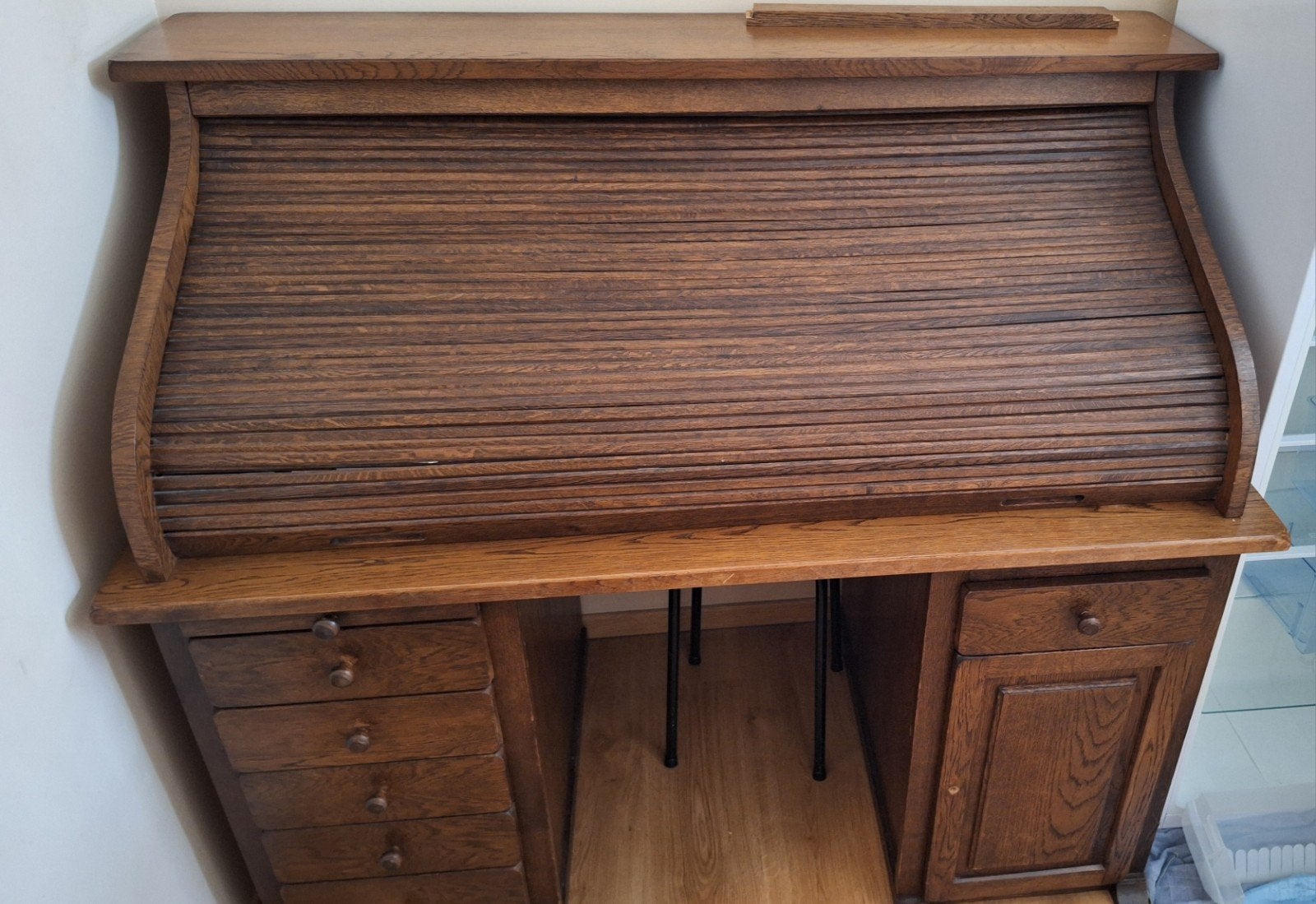 Bureau met rolluik, Enlèvement