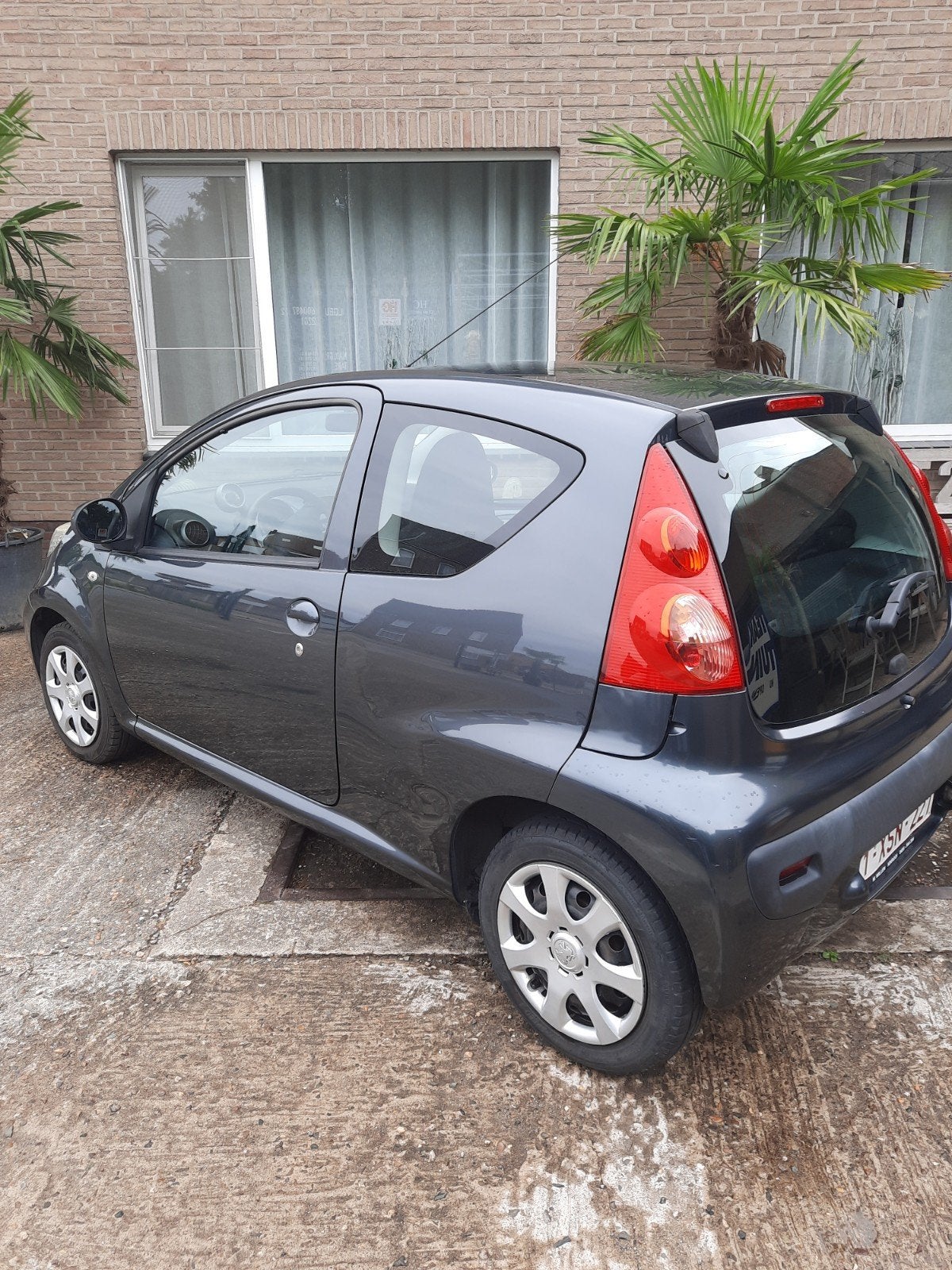 Peugeot 107, kleur antrazit, Te koop