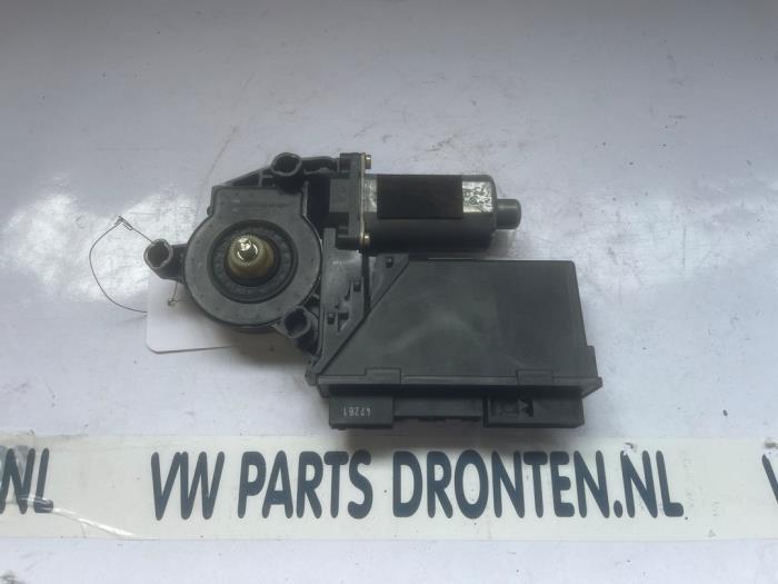 Moteur de vitre portière d'un Audi A8, -, 3 mois de garantie, Audi, Utilisé