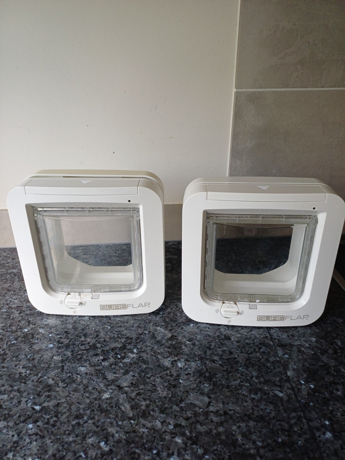 2 chatières à puce électronique SureFlap en bon état, Enlèvement, Utilisé