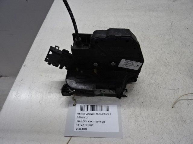 PORTIERSLOT LINKS ACHTER Renault Fluence (LZ) (825030019R), Gebruikt, Achter, Renault