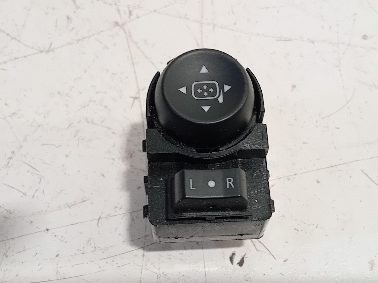 Schakelaar elektrisch spiegels Opel Ampera, Auto-onderdelen, Onderdelen@venauto.nl, Van der Ven Autorecycling B.V., Gebruikt, Ettenseweg 76, 4706 PB Roosendaal, The Netherlands