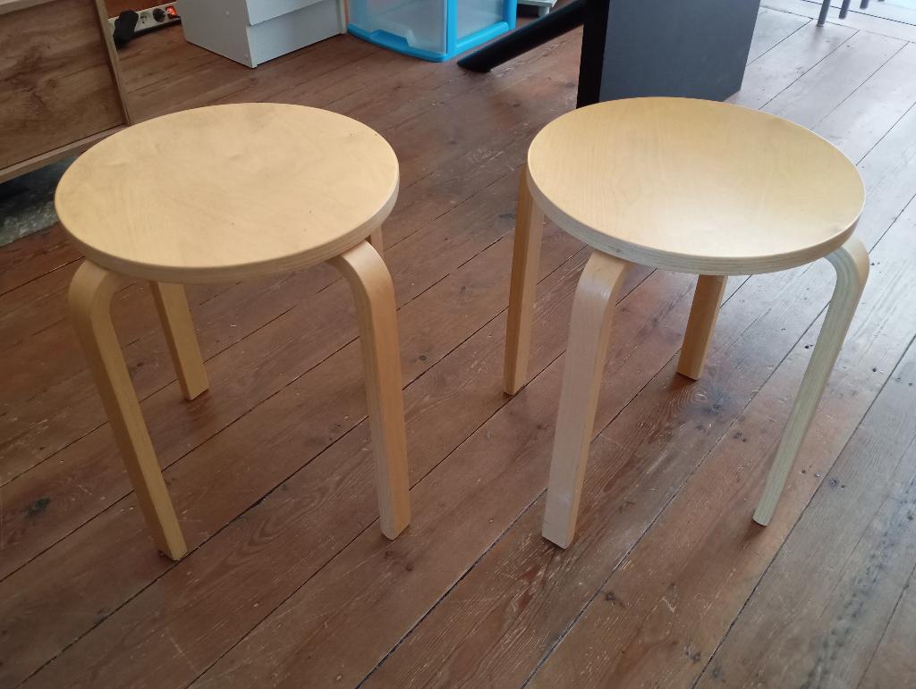 2 Tabourets en bois IKEA, Enlèvement, Comme neuf, Bois