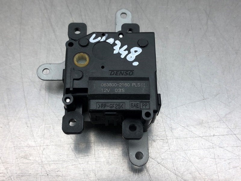 ACTIONNEUR MOTEUR VOLET CHAUFFAGE Toyota (|0638002160|), DENSO EUROPE B.V., Info@denso.nl, Toyota, Utilisé