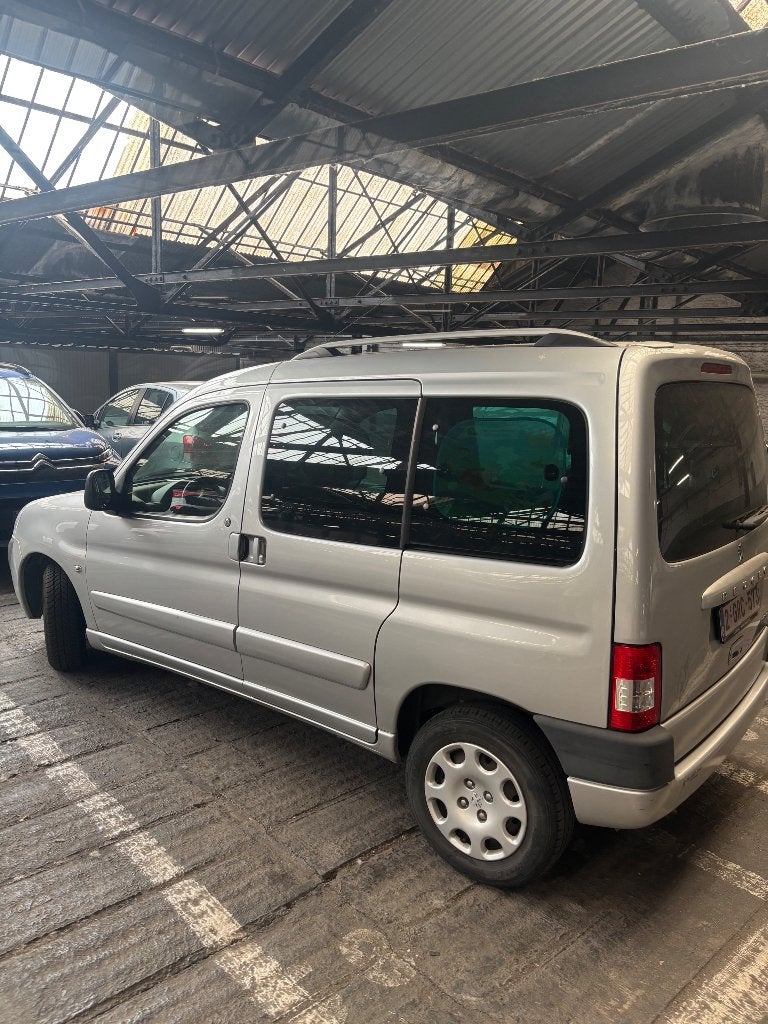 Pegeaut partner, Autos, Peugeot, Argent ou Gris, Achat, Boîte manuelle, 5 portes
