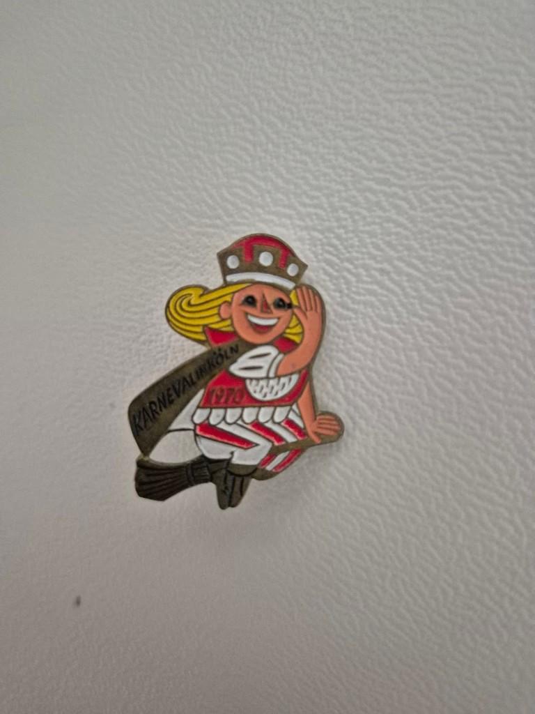 Carnaval pin Keulen 1970, Ophalen of Verzenden