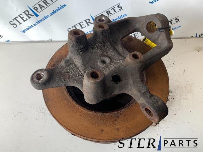 Fusee links-voor van een Mercedes Sprinter, Gebruikt, -, Ophalen of Verzenden, -