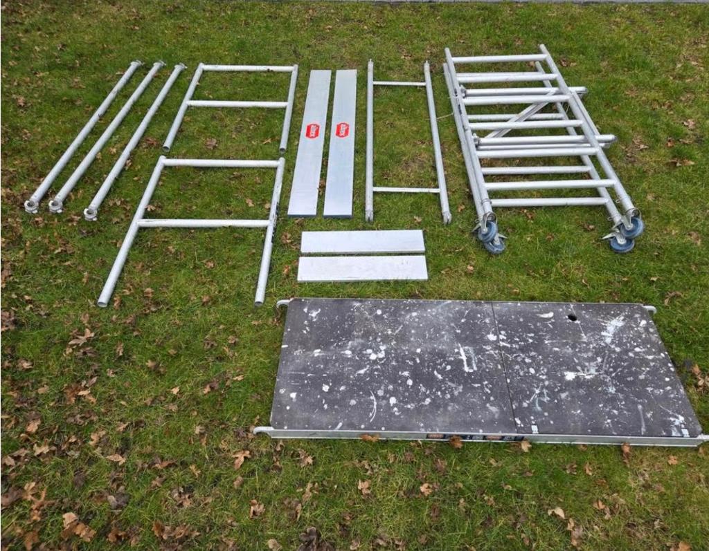 Altrex 3400 modulaire rolsteiger - 2012, Doe-het-zelf en Bouw, Ophalen, Gebruikt, Gevelsteiger