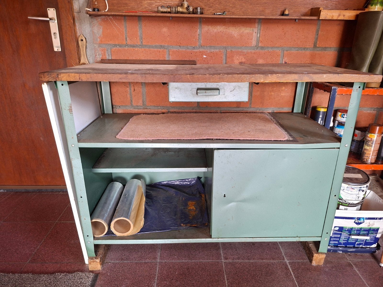 Etabli en métal vert avec plan de travail en bois, Bricolage & Construction, Établis, Enlèvement