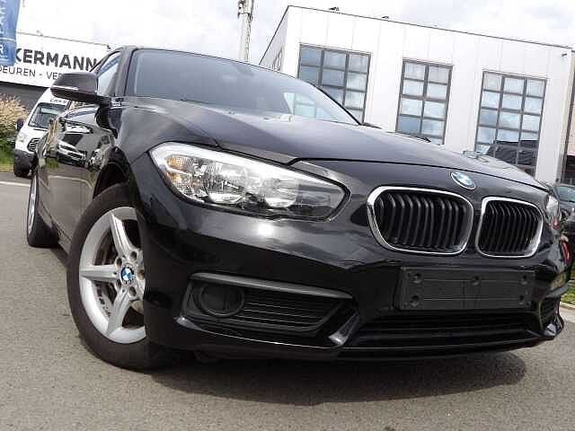 BMW 116 i - net groot onderhoud gehad + remmen en, Auto's, 1 Reeks, Zwart, Bedrijf, 79 kW