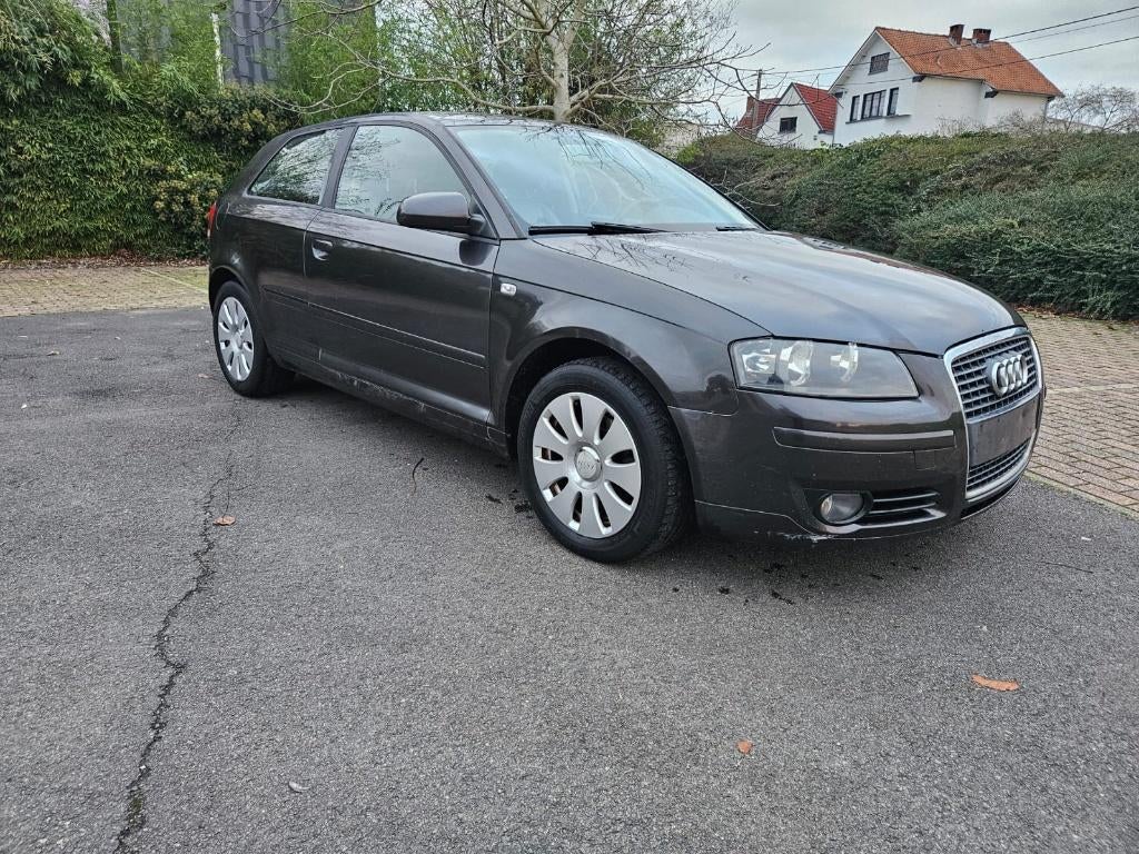 AUDI A3 1.9 TDi CUIR ATTACHE REMORQUE, Cuir, Achat, Entreprise, Boîte manuelle