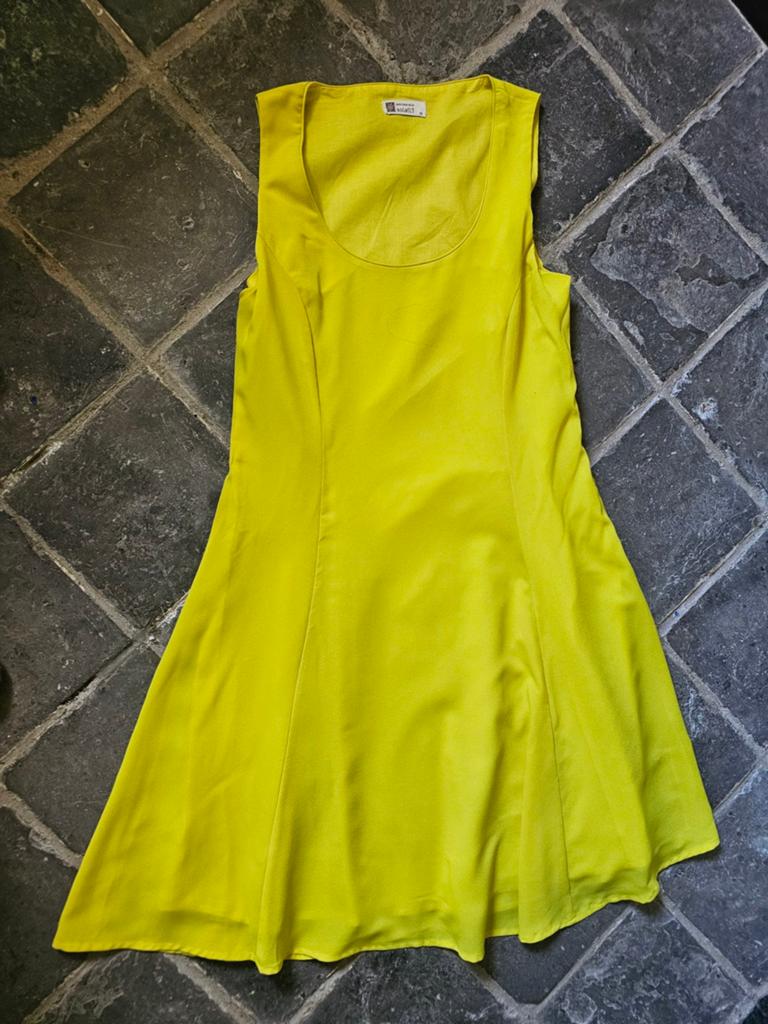 Très jolie robe jaune vif IL EST OÙ LE SOLEIL ? T42, Taille 42/44 (L), Jaune, IL EST OÙ LE SOLEIL?, Comme neuf