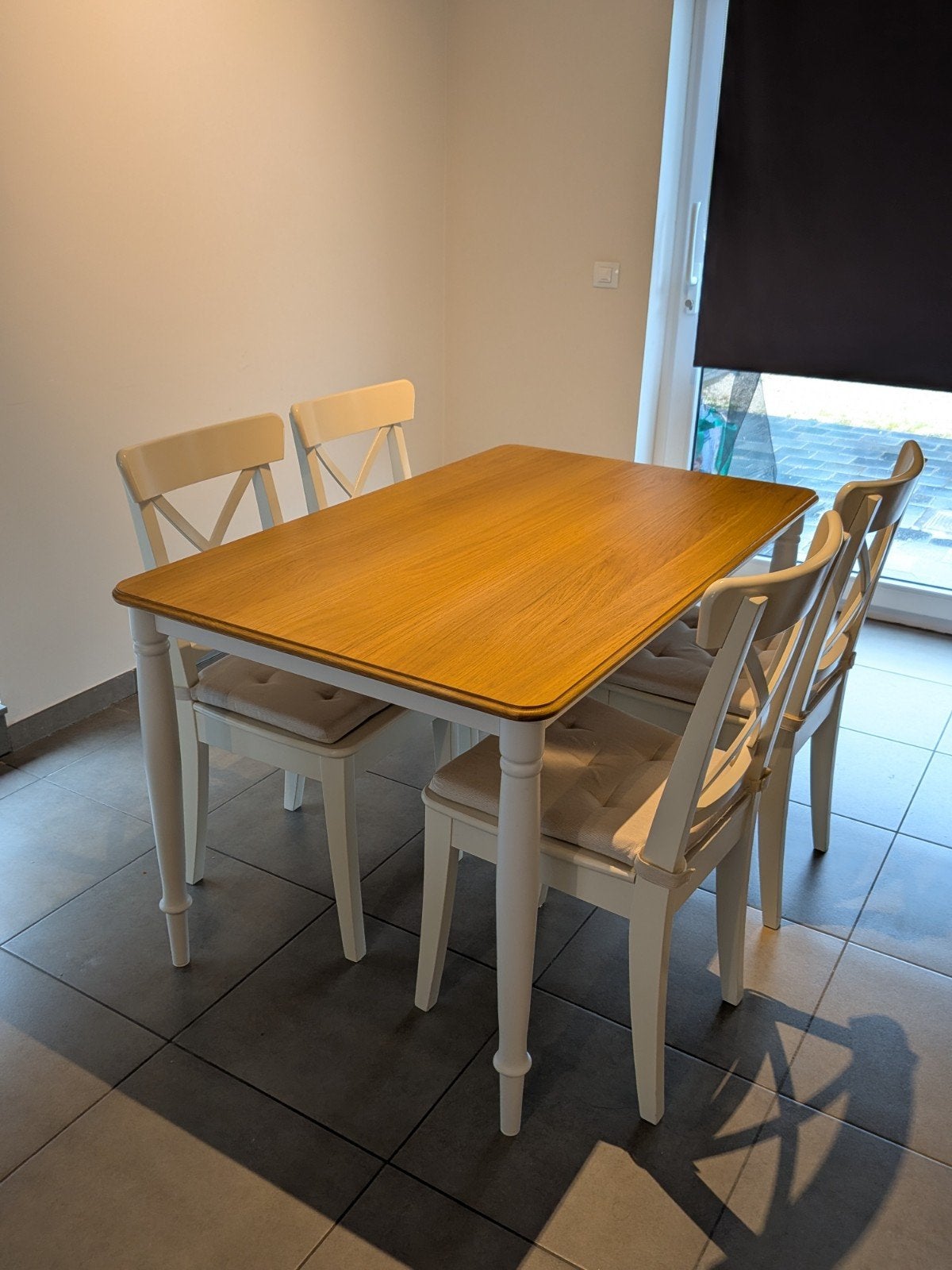 IKEA Tafel en 4 Stoelen, Ophalen