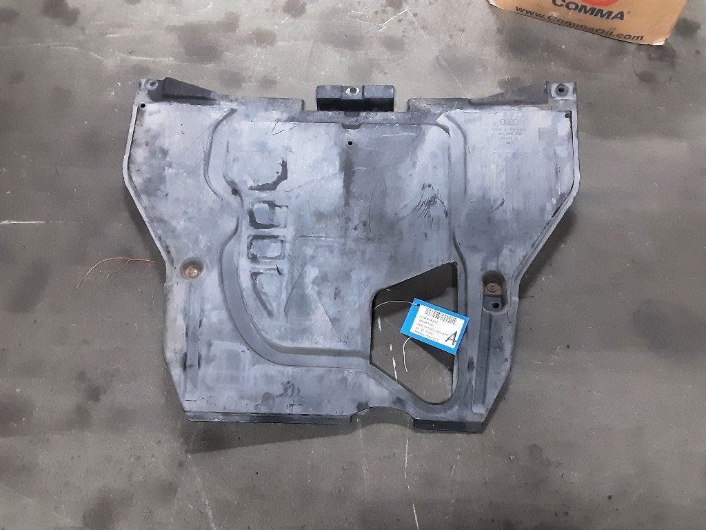 CACHE SOUS MOTEUR Audi A6 Avant (C5) (4B0863822), Mevr. I. Hauben, Audi, Utilisé, Rue de l'Espoir 34 34
4030  GRIVEGNÉE, BE