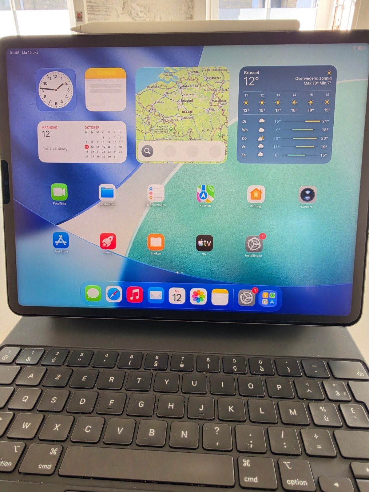 iPad Pro M1 met keyboard en pencil, Ophalen