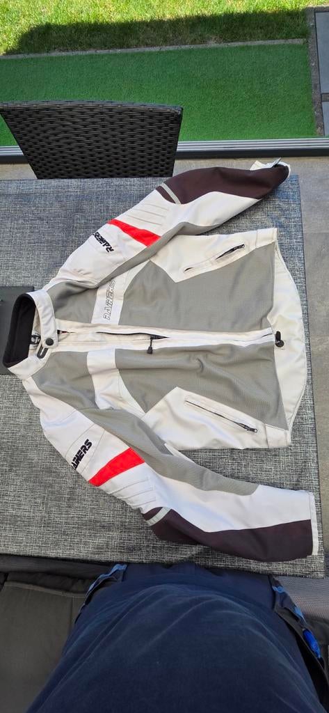 Rainers Gore Tex motorjas, Motoren, Ophalen