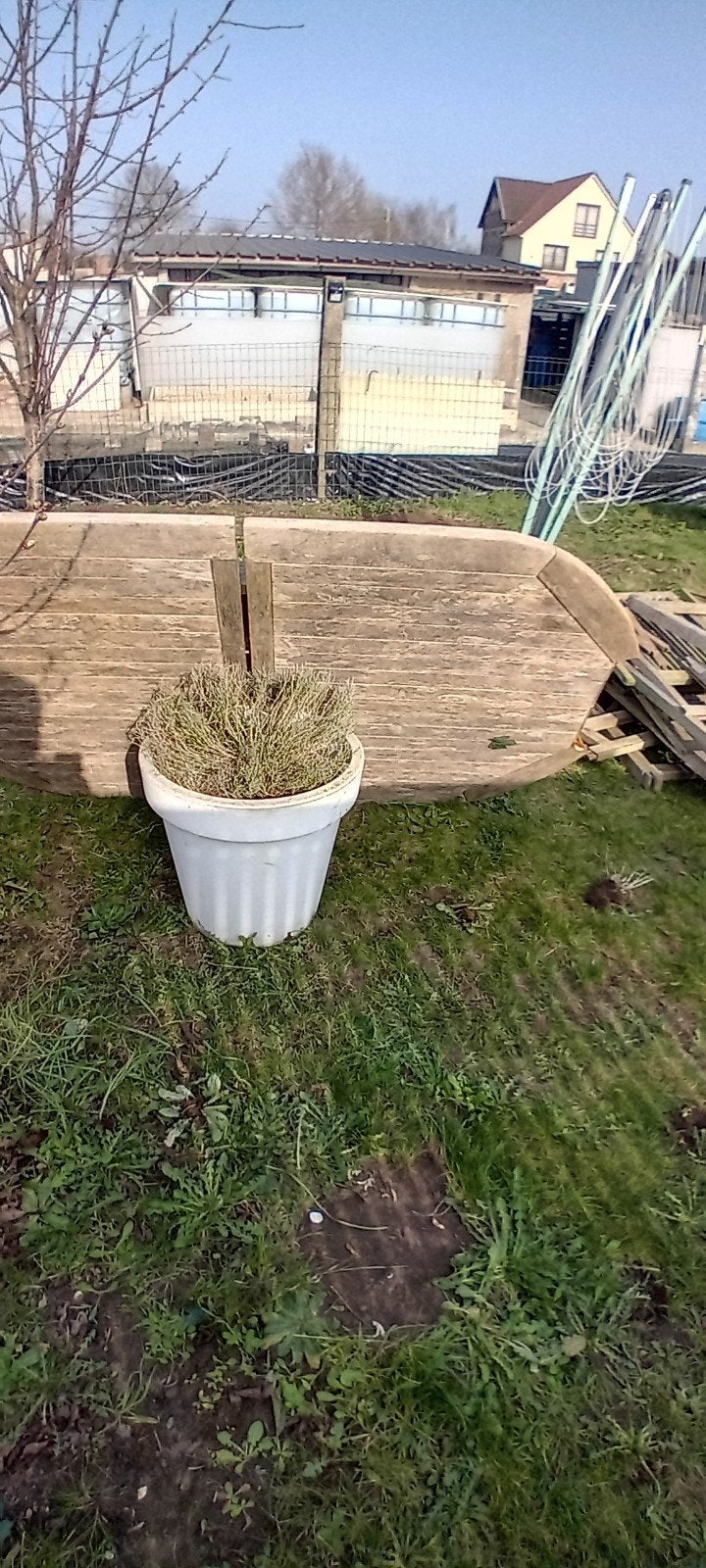 Tables avec 8chaises a rafraîchir., Jardin & Terrasse, Bacs à fleurs & Jardinières, Enlèvement