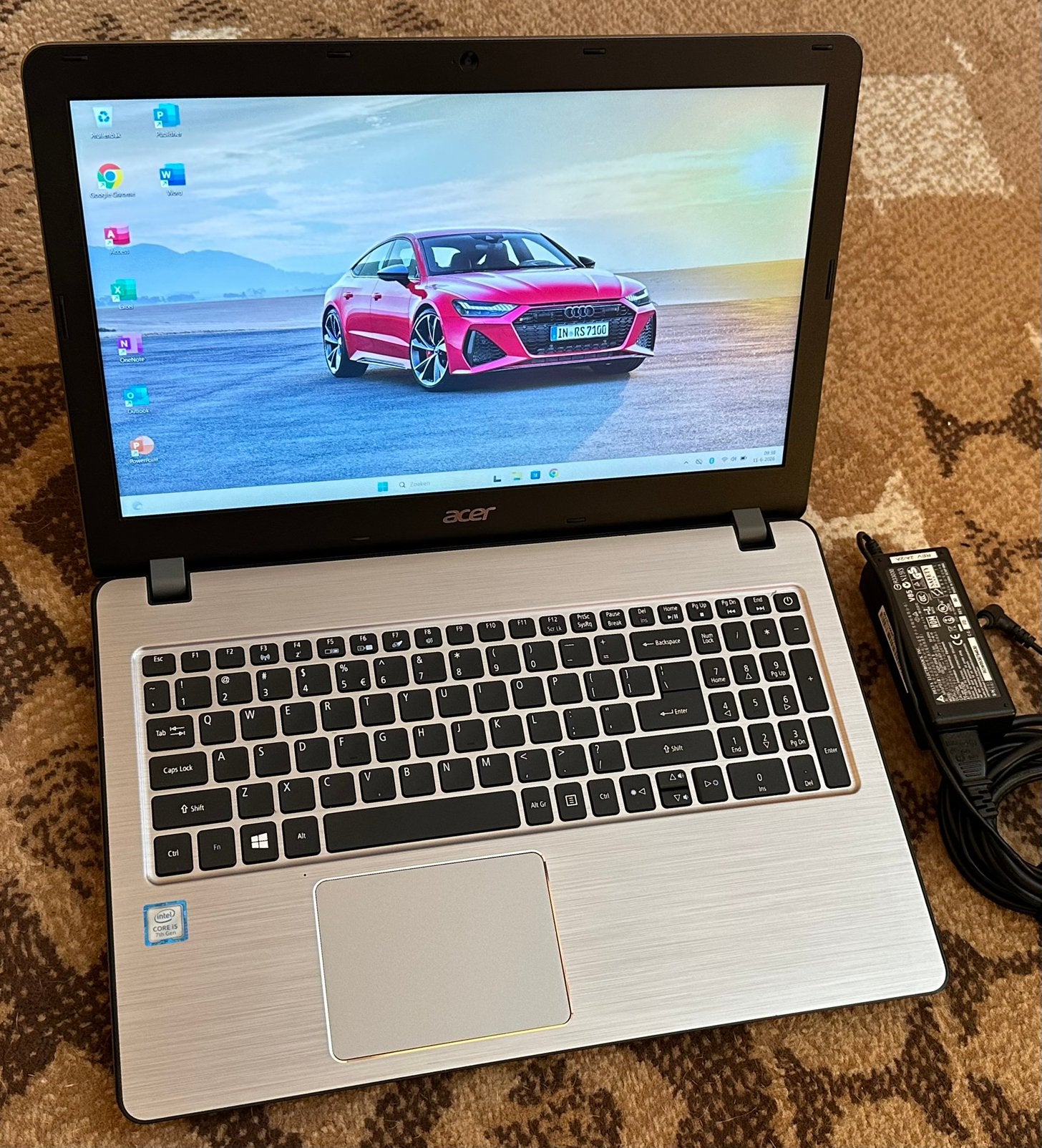 15.6”Full Hd Accer/ i5-7200U/8gb ddr4/256gb m2 ssd/Win 11/, Computers en Software, Laptop-opladers, Ophalen, Zo goed als nieuw