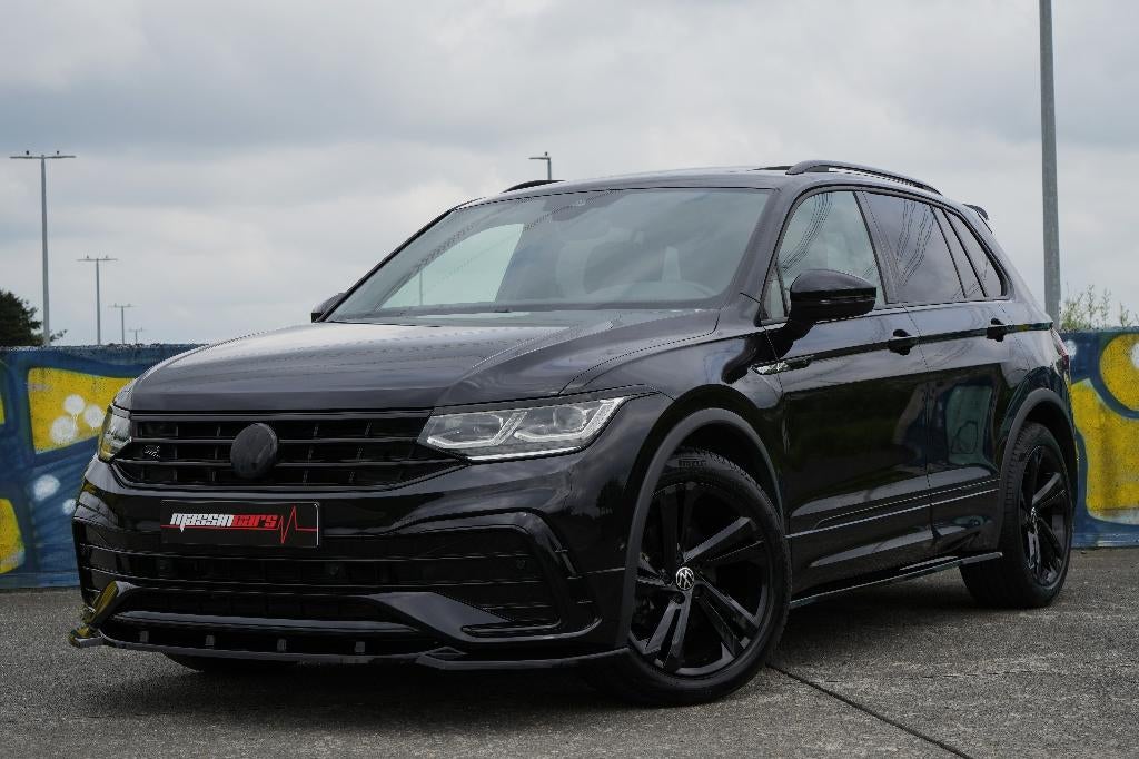 Prachtige Volkswagen Tiguan R-Line (Maxton Kit), Auto's, Volkswagen, 1498 cc, 4 cilinders, 1546 kg, Zwart