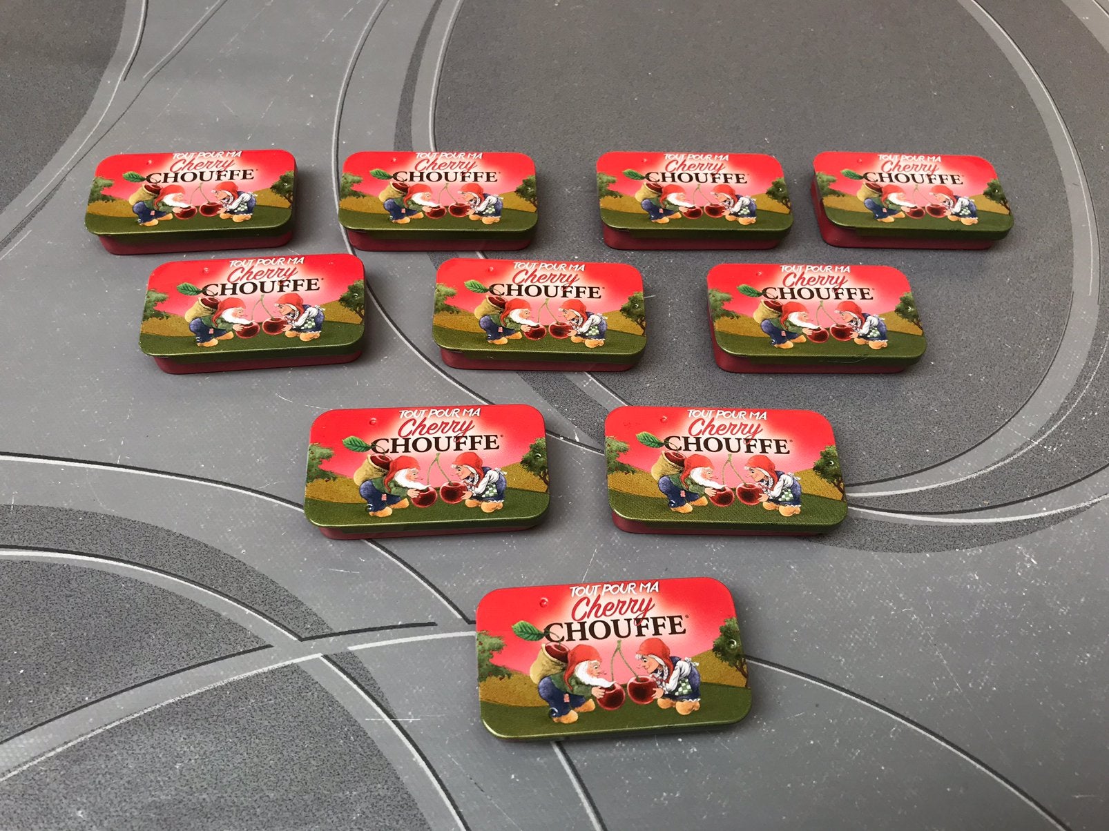 10 boîtes de baumes à lèvres Cherry Chouffe, Collections, Enlèvement ou Envoi, Neuf, Autres types