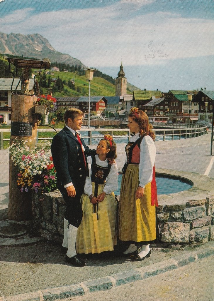 KLEDERDRACHTEN  LECH am ARLBERG, Enlèvement ou Envoi, Affranchie, Costume traditionnel