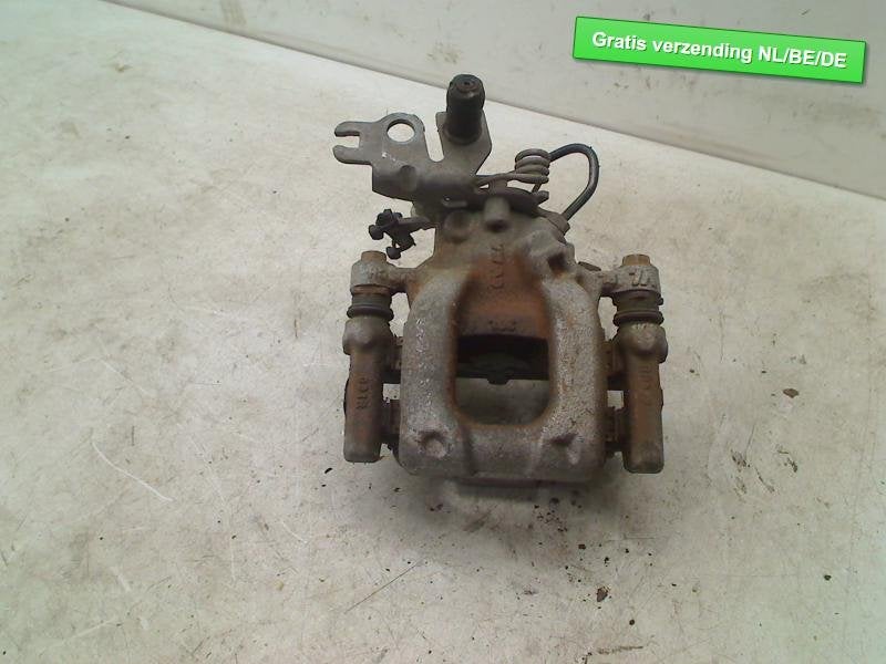 ETRIER DE FREIN ARRIÈRE GAUCHE Caddy Combi III (2KB,2KJ), Robert Bosch AG, Volkswagen, Utilisé, Robert-Bosch-Allee 1
74232  Abstatt, DE