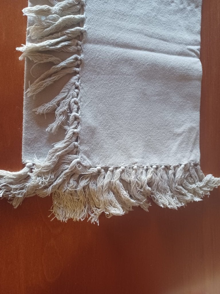 Nappe Boho en lin avec franges en macramé — Beige, Maison & Meubles, Nappes, Neuf, Carré, Nappe, Beige, Tissé, Lin, Enlèvement ou Envoi