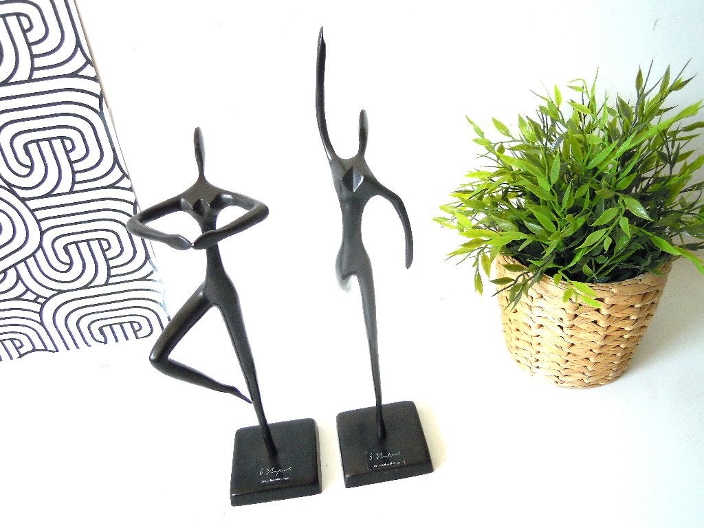 Images abstraites de ballerines - Bodrul Khalique, Sculpture, Massif, Enlèvement ou Envoi, Noir