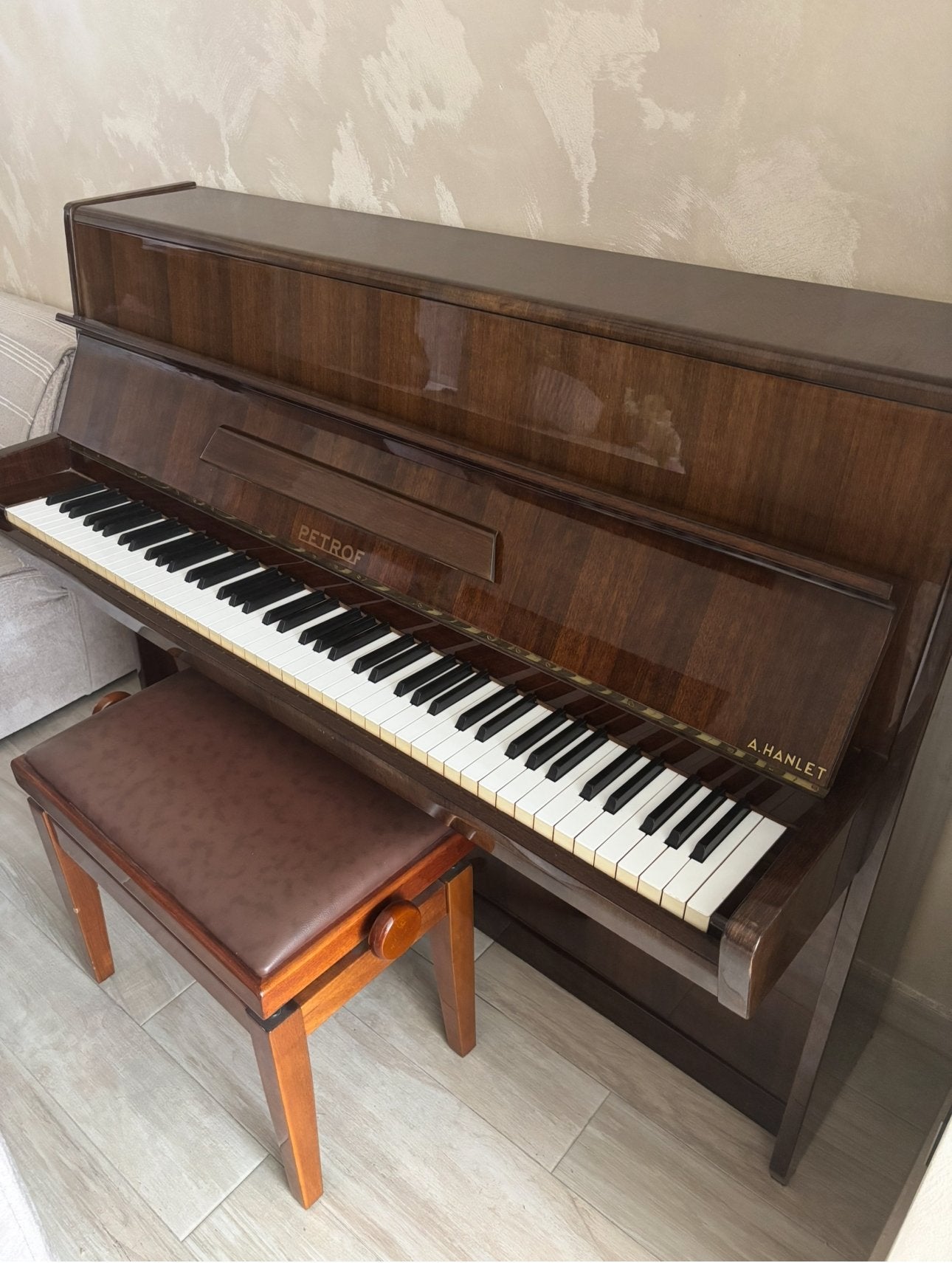 Piano Petrof Hanlet, Brillant, Brun, Enlèvement, Utilisé
