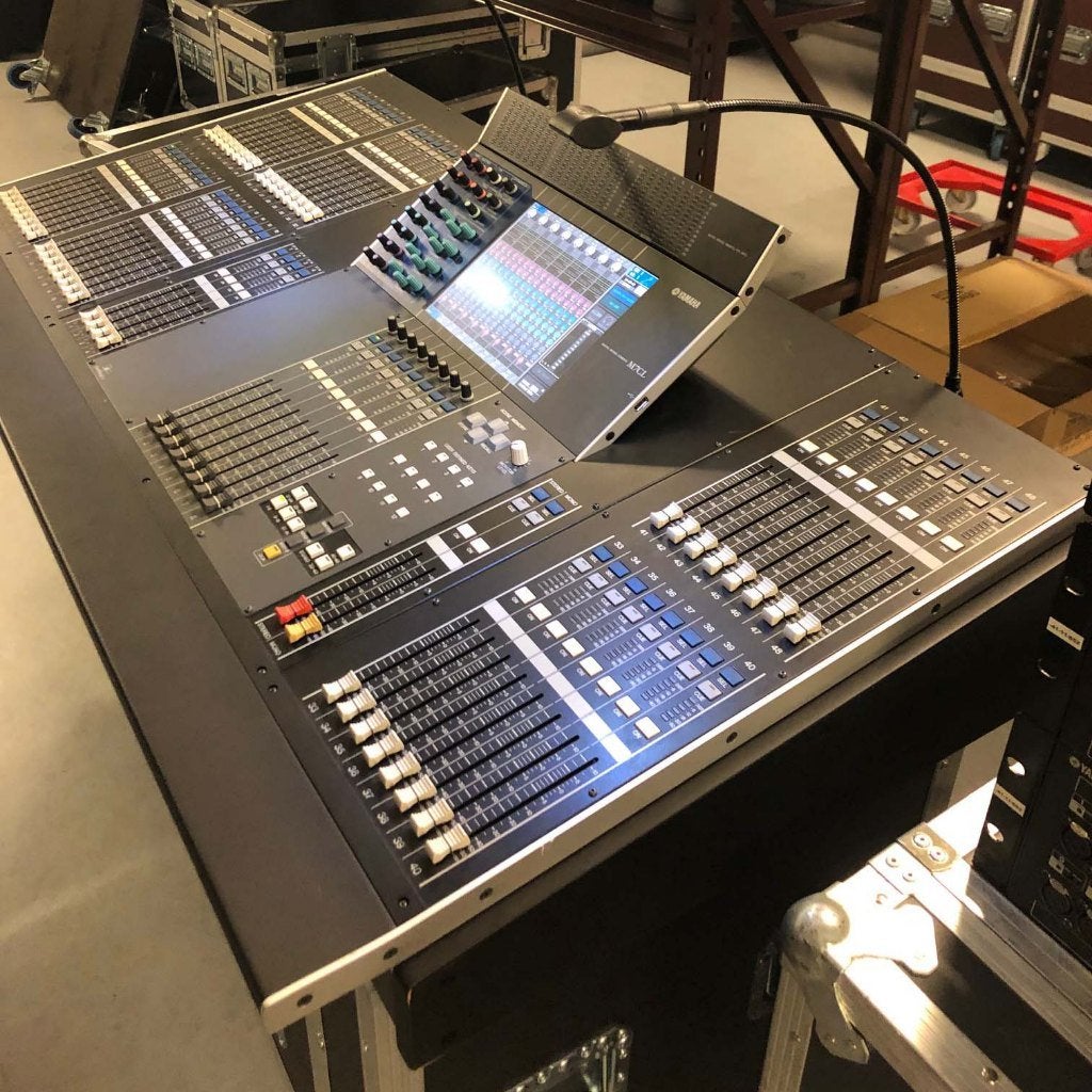 Yamaha M7CL48 + M7CL48ES + 3x SB168ES + ...., Enlèvement ou Envoi, Utilisé