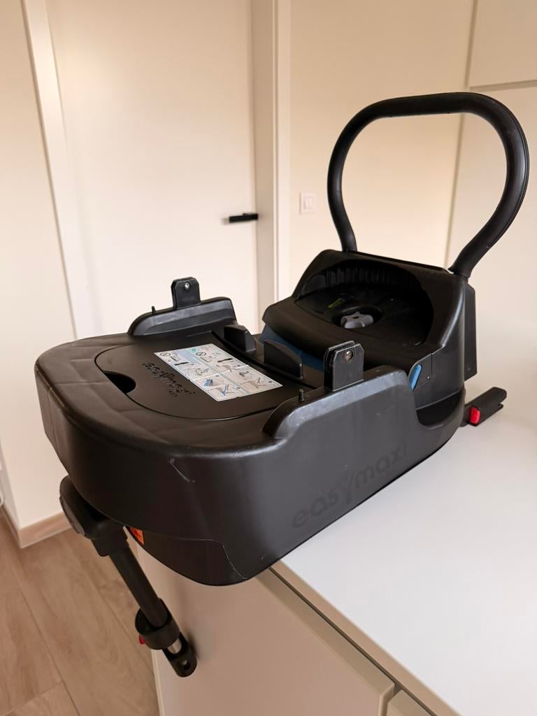 Isofix van bébécar, Kinderen en Baby's, Ophalen, Gebruikt, Overige merken, Isofix