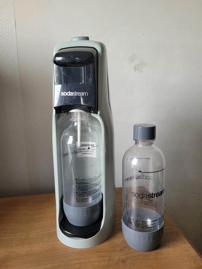 Appareil à  soda Sodastream + 2 bout. + recharge gaz, Electroménager, Enlèvement ou Envoi