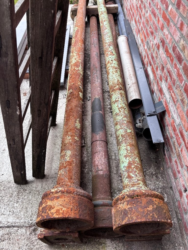 Oude gietijzeren palen, Ophalen, Gebruikt, Overige metalen